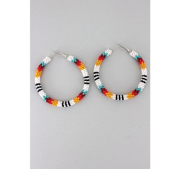 Pretty Pink Boutique Jewelry - WHITE MULTI-COLOR STRIPED SEED BEAD HOOP EARRINGS